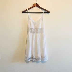 White Ambercrombie & Fitch Sundress